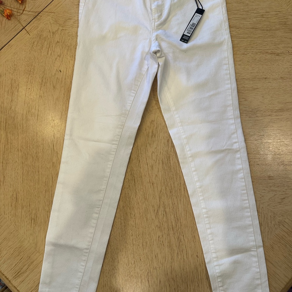 Tahari Women's Crisp White Skinny Jeans